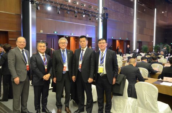 总司理与加入论坛的兖矿集团、、日本东芝公司代表